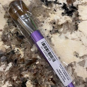 Younique Beachfront large brush